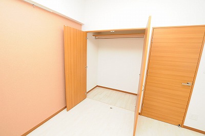 収納　☆★　クローゼット付でオシャレ着もタップリ収納‥♪　★☆
