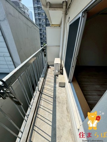 バルコニー　「毎日をちょっと丁寧にする一歩を、一緒に。」