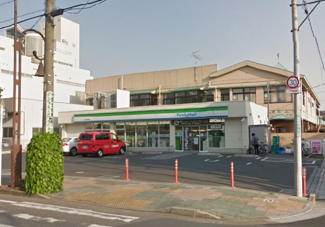 コンビニ　ファミリーマート川口市役所南店（コンビニ）まで446m