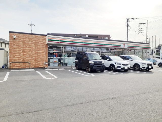 コンビニ　セブンイレブン福岡西都2丁目店（コンビニ）まで650m