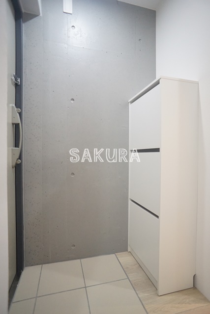 玄関　収納豊富なシューズボックスです♪