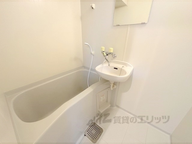 バス・シャワールーム　バス