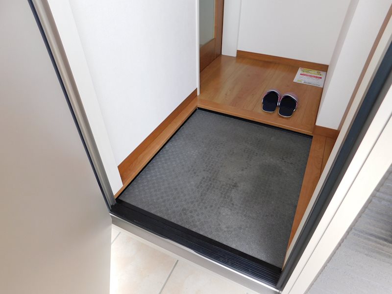 玄関　類似部屋写真