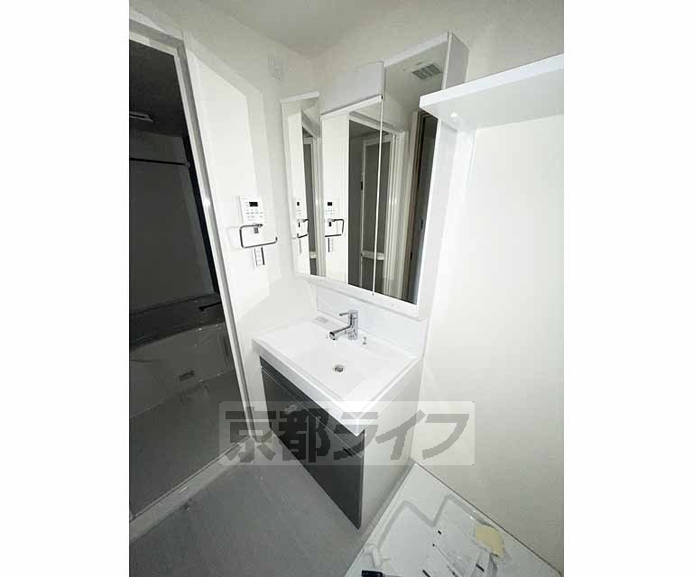 建物外観　・建築中