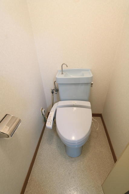 トイレ　☆快適な温水洗浄便座☆