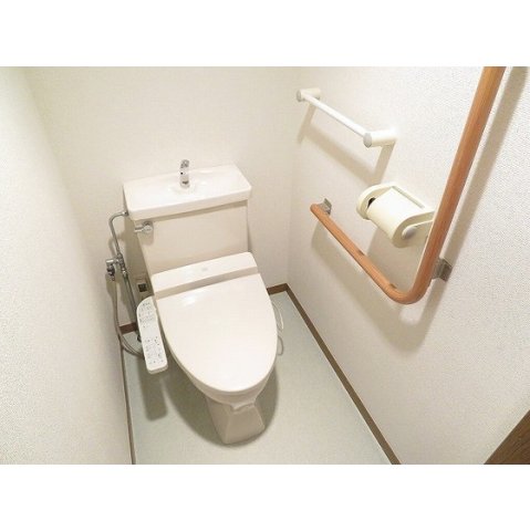 トイレ　シンプルで使いやすいトイレです
