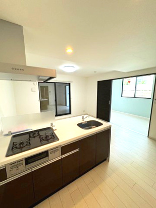 キッチン　三口コンロのシステムキッチン★