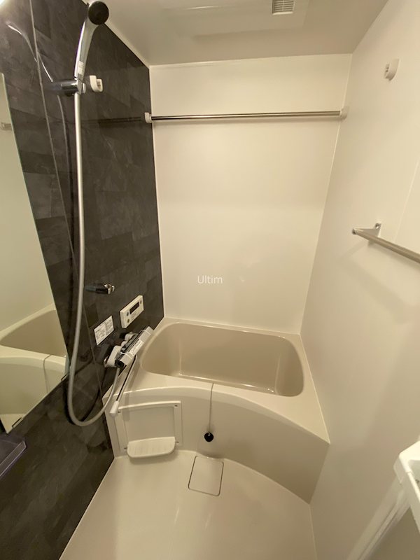 バス・シャワールーム　※別のお部屋の写真です