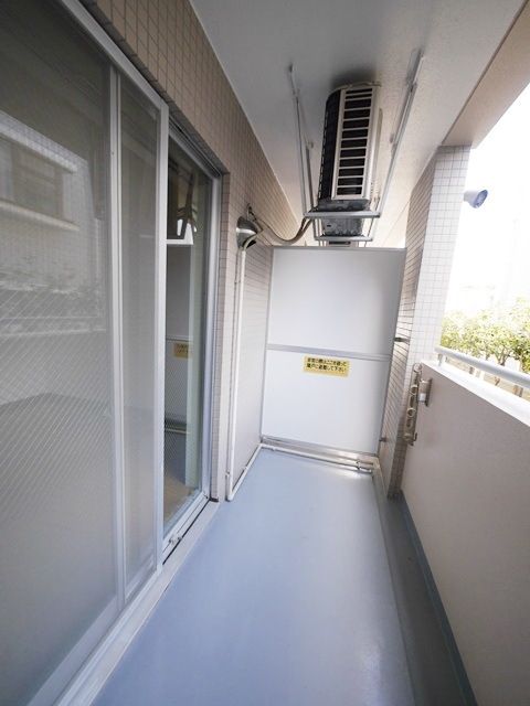 バルコニー　同シリーズ