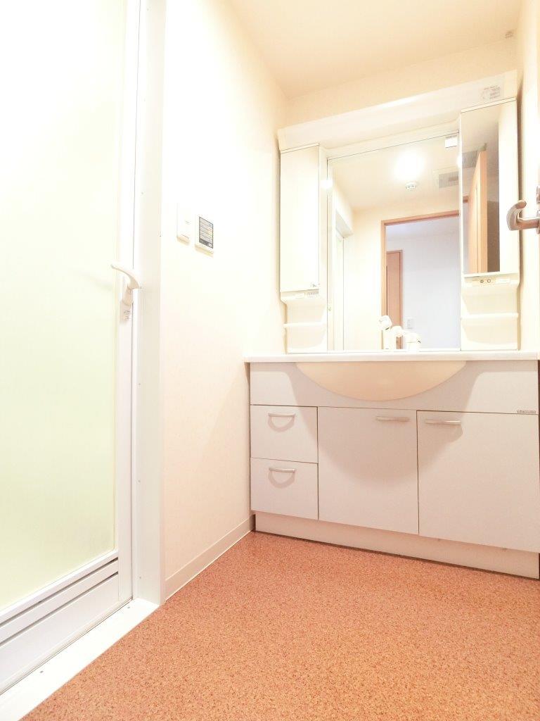 洗面設備　※別部屋参考写真