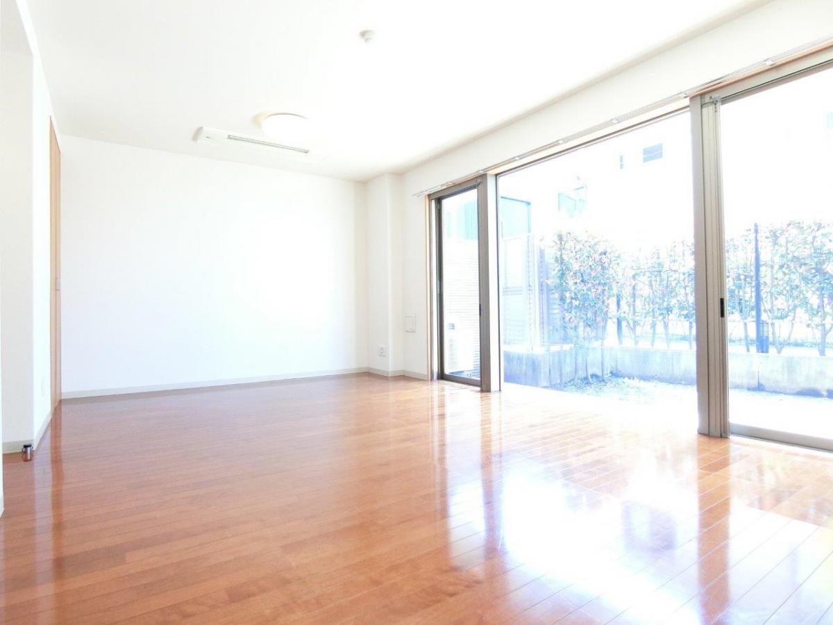 居室・リビング　※別部屋参考写真