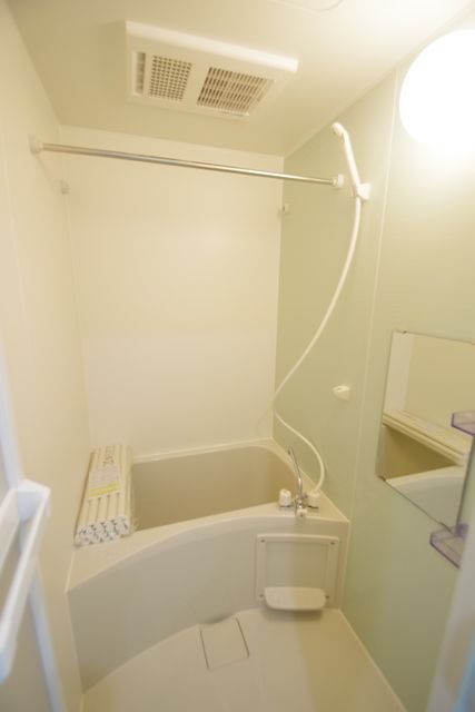バス・シャワールーム　★清潔感のある浴室★