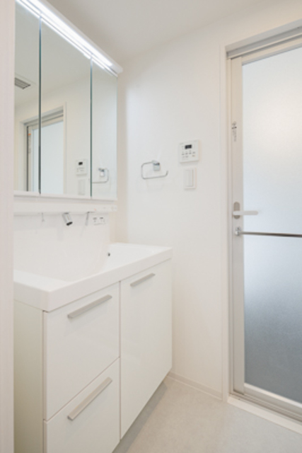 洗面設備　※写真は同タイプ住戸です。