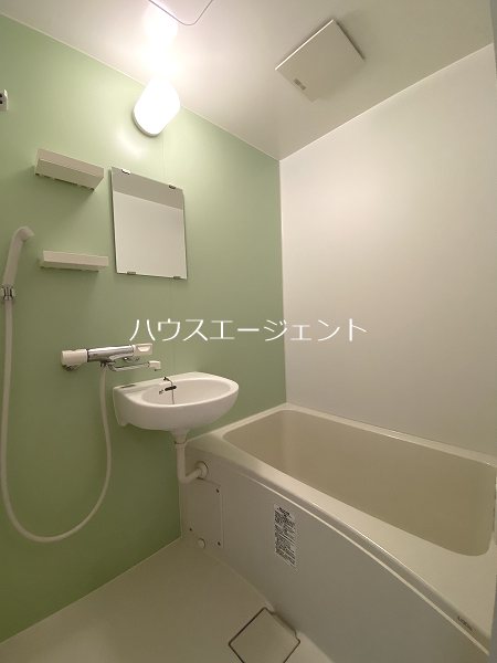 バス・シャワールーム　キレイなお風呂です