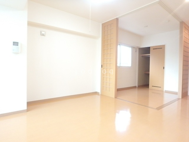 居室・リビング　同号室タイプ写真