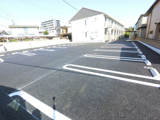 駐車場　駐車場