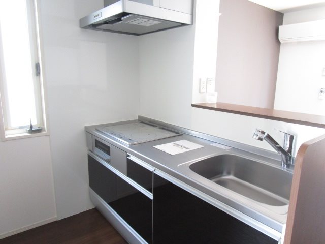 キッチン　写真は101号室です（参考）