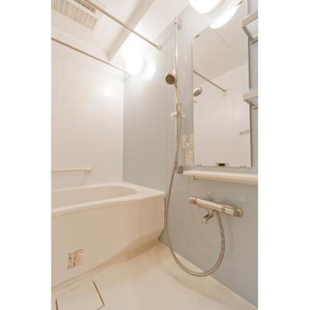 バス・シャワールーム　※写真は同タイプ住戸です。