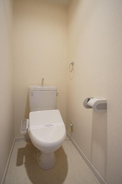 トイレ　清潔感あるトイレ
