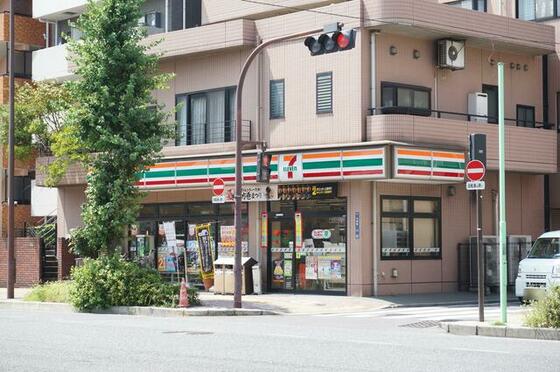 コンビニ　セブンイレブン板橋大原町店（コンビニ）まで139m