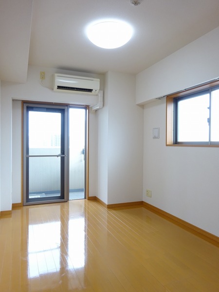 居室・リビング　ゆったり過ごせる居間です