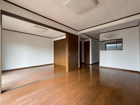 居室・リビング　リビング