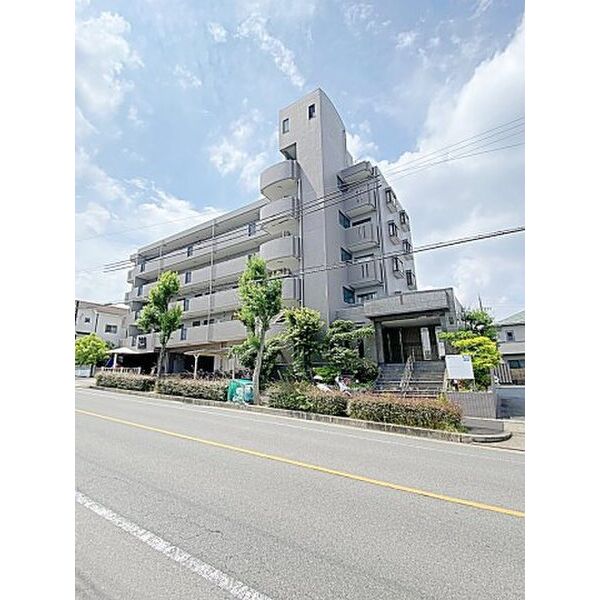 建物外観　安心の鉄筋コンクリートマンションです♪