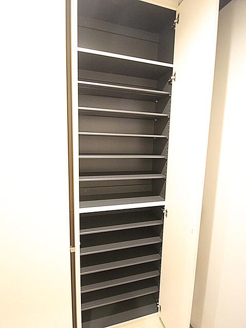 玄関　ゲラーデ目白台 文京区目白台３