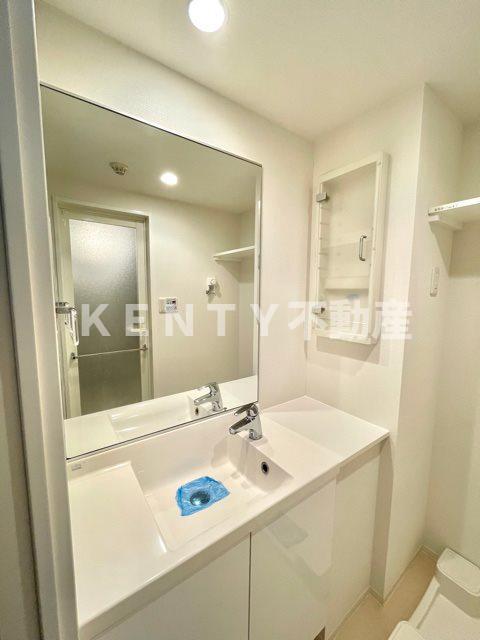 洗面設備　同タイプの別部屋の写真です。