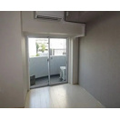 居室・リビング　※別部屋の参考写真です。