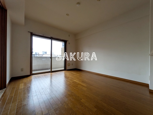 居室・リビング　開放感のあるゆったりとしたお部屋です♪