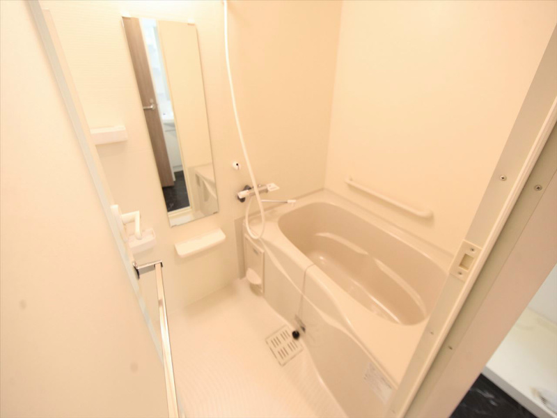 バス・シャワールーム　浴室暖房乾燥機付きバスルーム