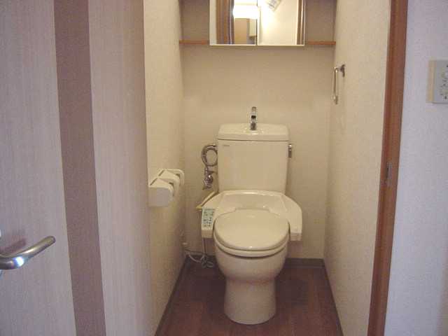 トイレ　シャワー付きトイレ