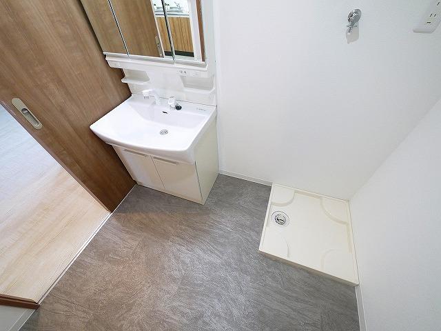 洗面設備　忙しい朝には欠かせない洗面所です