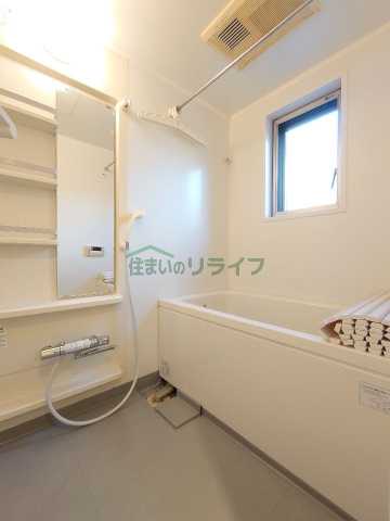 バス・シャワールーム　別部屋の参考写真となります