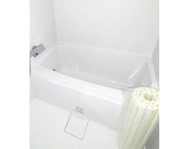 バス・シャワールーム　コンパクトで使いやすいお風呂です