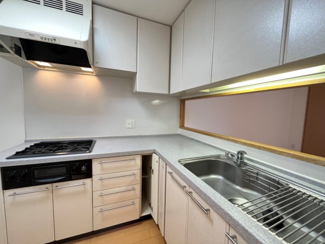 キッチン　＊同間取り別部屋参照