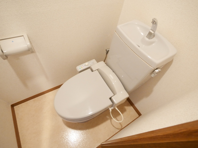トイレ　★うれしい温水洗浄便座のトイレです★
