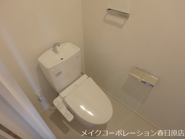 トイレ　写真は同型タイプ
