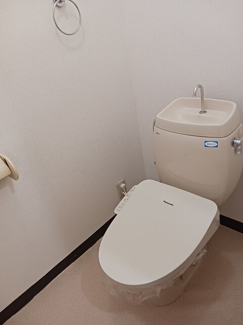 トイレ　トイレ