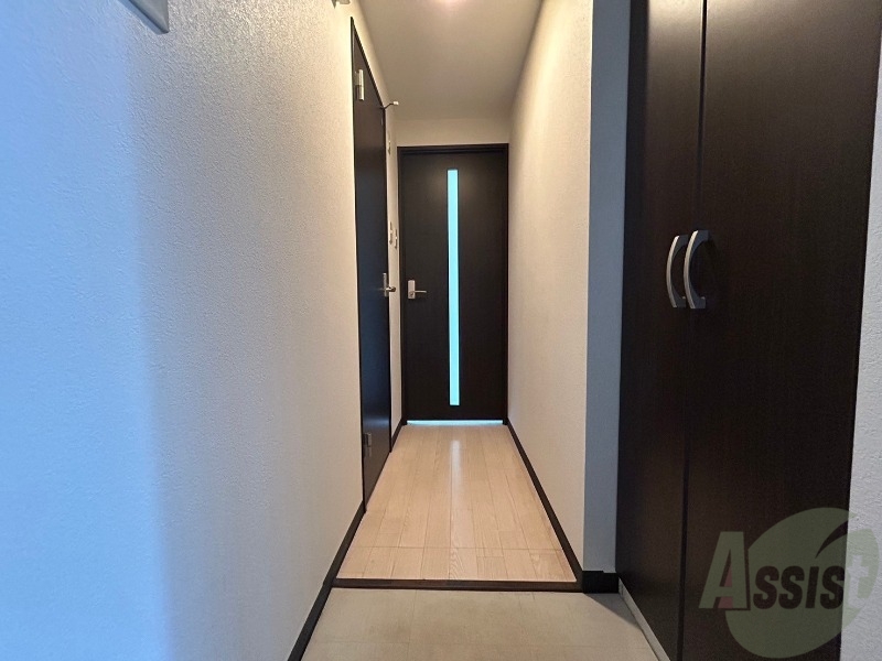 玄関　玄関の様子です。明るい印象ですね。気分もあがりそう。