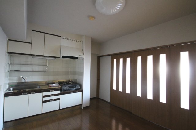 キッチン　写真は類似です。