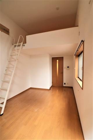 居室・リビング　広々としていいですね。