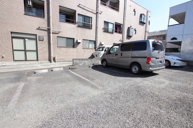 駐車場　★駐車場★（空き状況・使用料等詳細はご確認下さい）