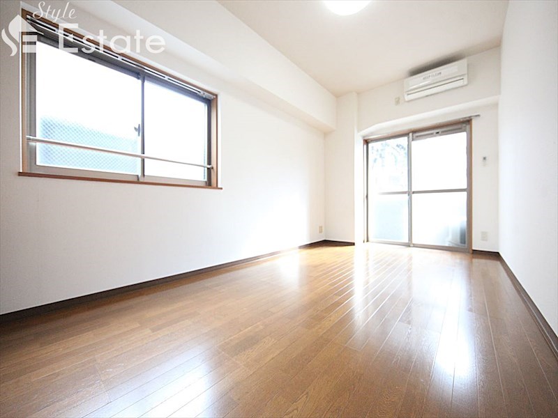 居室・リビング　内装