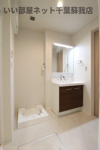 洗面設備　朝の準備に活躍する、洗髪洗面化粧台！