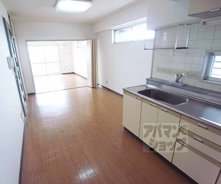 居室・リビング　１７帖の広いリビング。