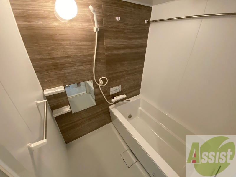 バス・シャワールーム　お風呂になります。一日の疲れを癒してくださいね。