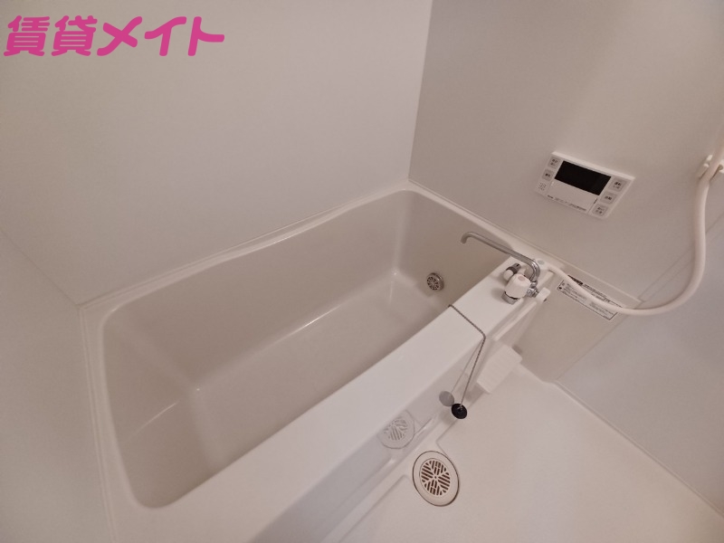 バス・シャワールーム　別部屋反転参考写真