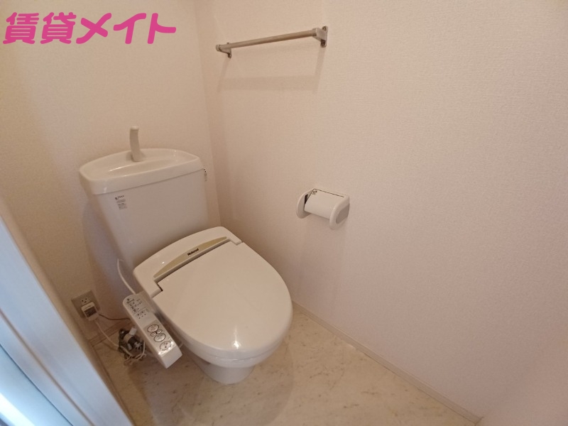 トイレ　別部屋反転参考写真